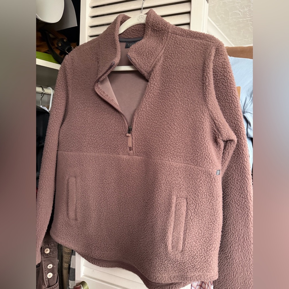 Free fly apparel Sherpa pull over size S heavy duty jacket